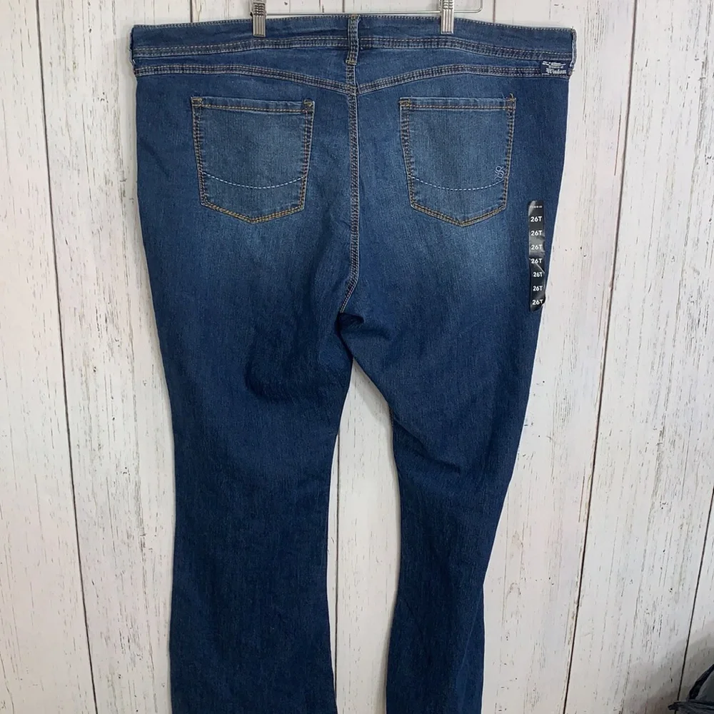 NWT Torrid Isabella Medium Slim Boot Jeans - Picture 8 of 13